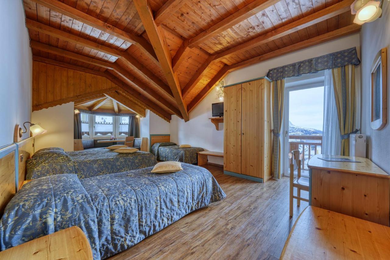 Готель La Torretta Пассо-дель-Тонале Екстер'єр фото
